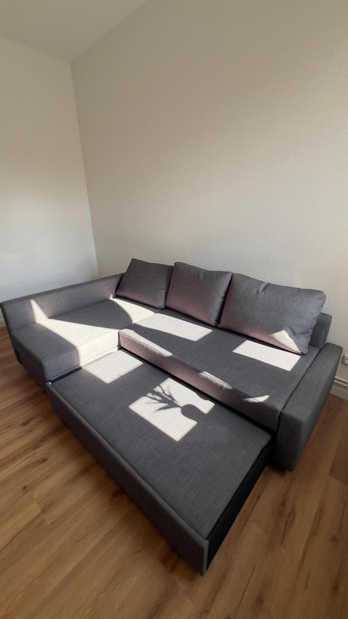 Modernes Apartment Mit 2 Schlafzimmern Und Privatparkplatz Nahe Innenstadt Neumünster Eksteriør bilde